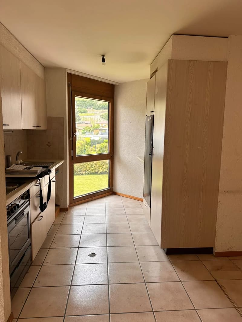 Vétroz - Large 2.5-room apartment to renovate - South-West balcony - Quiet location (10)