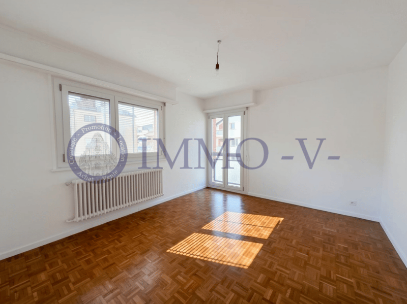 Appartamento di 3.5 locali a La Chaux-de-Fonds (3)