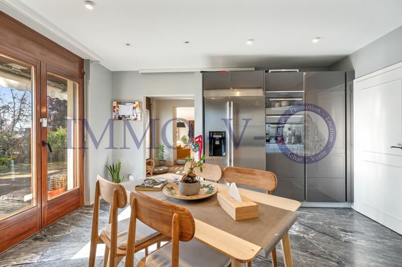 EXCLUSIVE WITH INDOOR POOL AND LARGE PLOT (5)