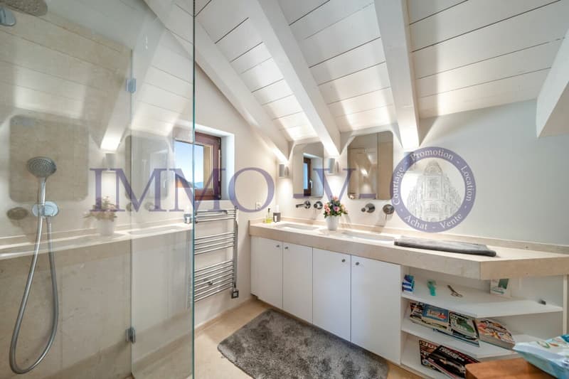 EXCLUSIVE WITH INDOOR POOL AND LARGE PLOT (12)