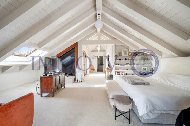 EXCLUSIVE WITH INDOOR POOL AND LARGE PLOT (7)