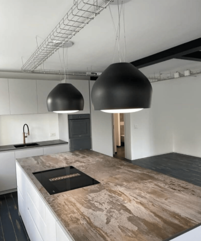 Loft Lumineux de 177m² : Vivez dans un Cadre Historique avec Vue Dégagée (2)