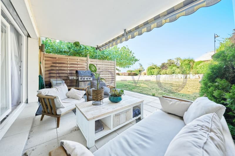 SPACIEUX DUPLEX AVEC TERRASSE ET BALCON (1)