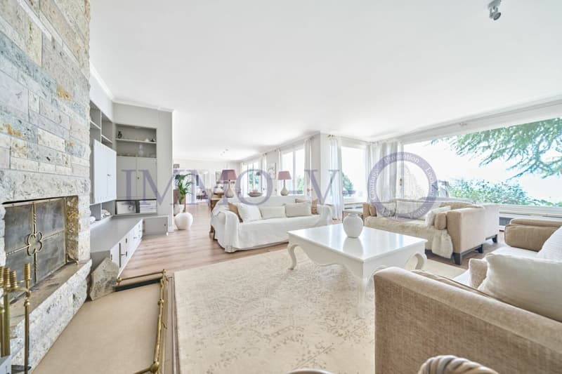 DE PRESTIGE AVEC PISCINE ET VUE PANORAMIQUE - MEUBLEE (8)