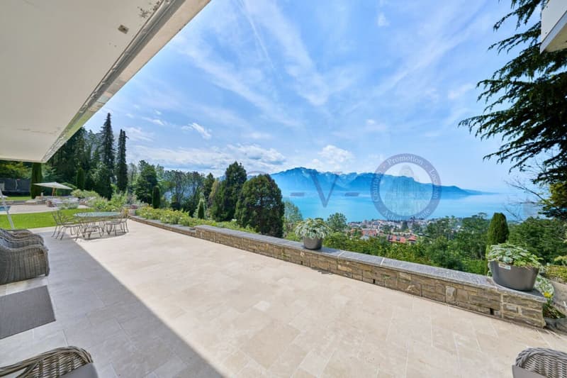 DE PRESTIGE AVEC PISCINE ET VUE PANORAMIQUE - MEUBLEE (4)