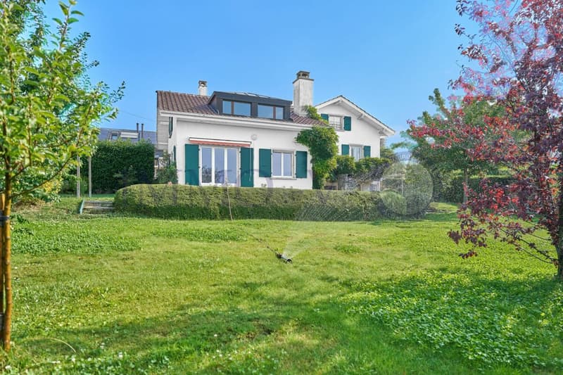 SPACIEUSE ET INDIVIDUELLE AVEC GRAND JARDIN (1)