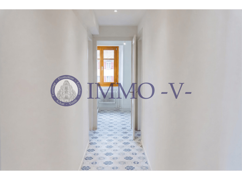 Cachet et élégance au centre-ville - appartement rénové avec caractère (9)