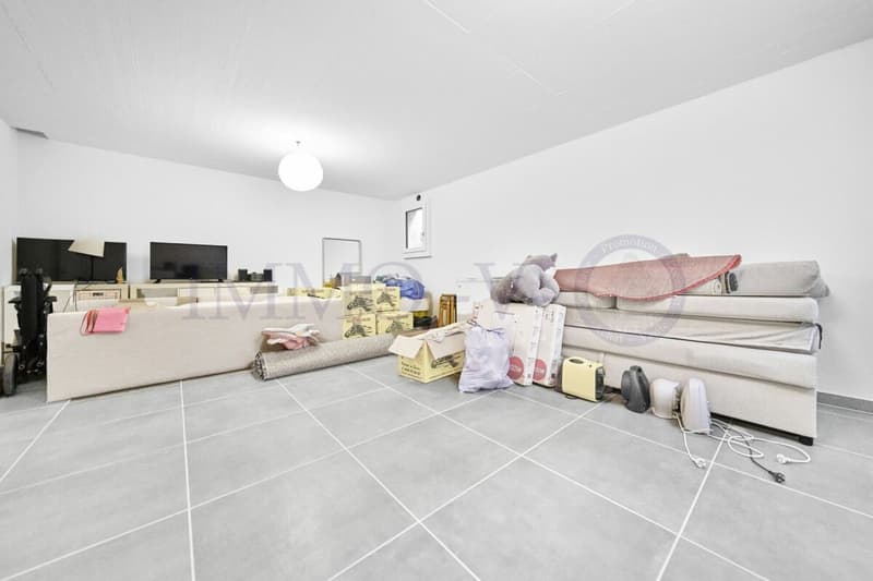 CONTEMPORAINE ET SPACIEUSE AVEC JARDIN AVEC SITUATION IDEALE (12)