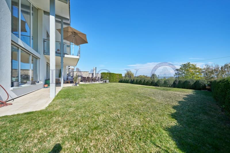 DE STANDING AVEC GRAND JARDIN ET VUE LAC (3)