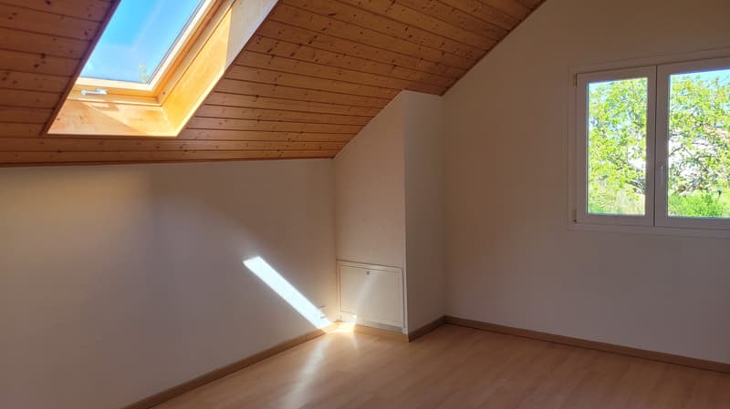 Villa 150 m² in Giez — Jura view, calm and full of potential (11)