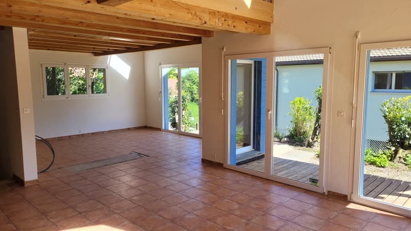 Villa 150 m² in Giez — Jura view, calm and full of potential (8)