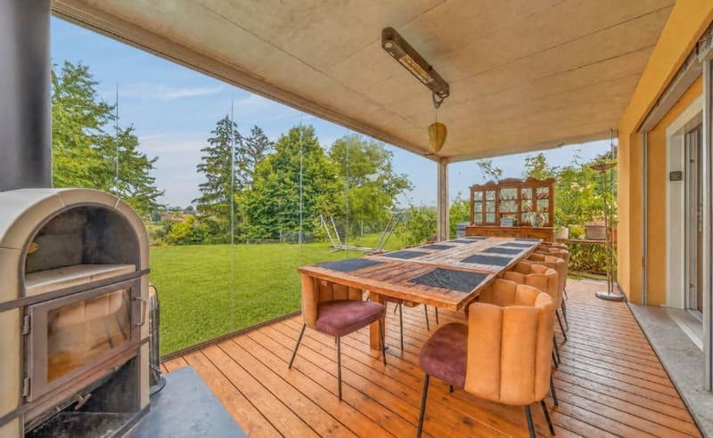 Villa familiale récente avec piscine chauffée et vue dégagée (4)