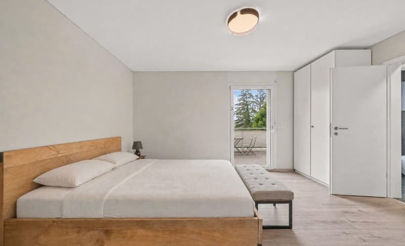 Villa familiale récente avec piscine chauffée et vue dégagée (9)