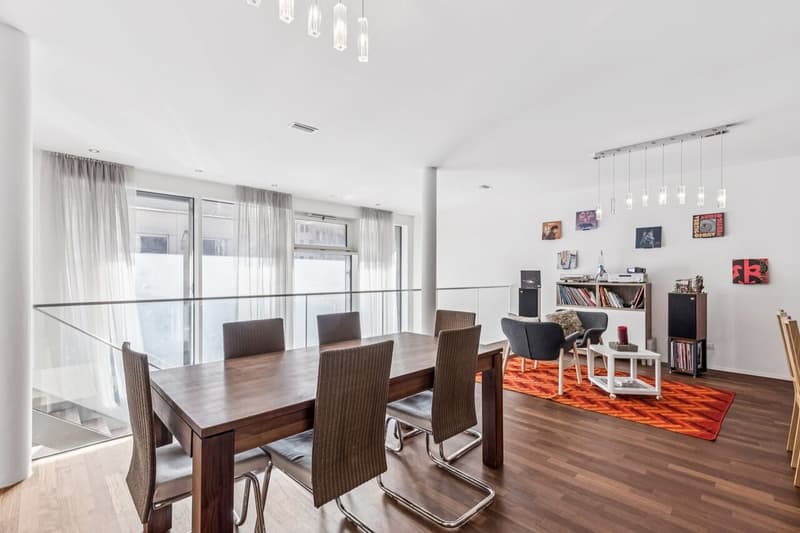 Maisonette-Wohnung mit grosszügigem Wohnatelier (1)