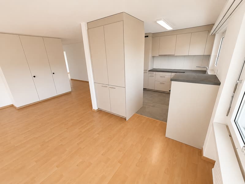 Ihr neues Zuhause - grosszügige Wohnung! (4)
