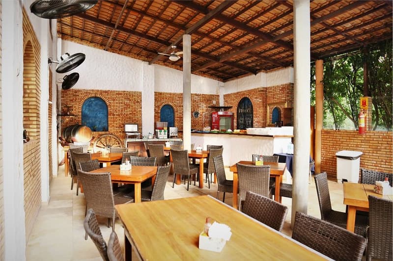 Existenz: Hotel/ Restaurant in Fortaleza Brasilien (1)