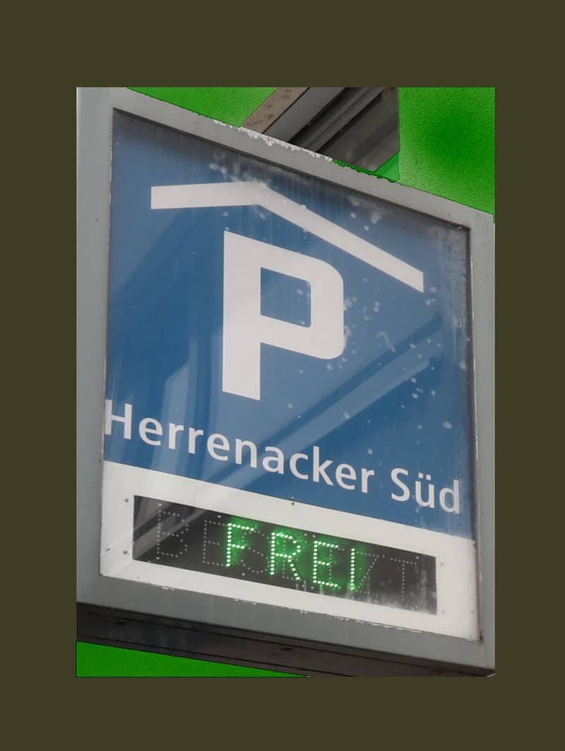 Parkplatz zu vermieten in der Stadt Schaffhausen! (1)