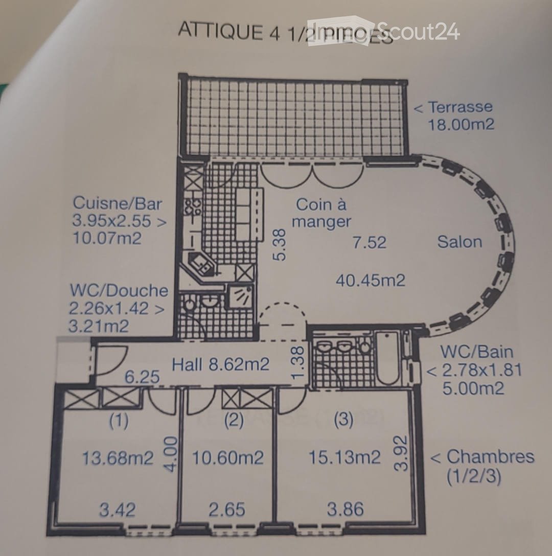 Floor plan of a 4.5-room attic apartment with a living room, dining area, kitchen, three bedrooms, two bathrooms, and a terrace.