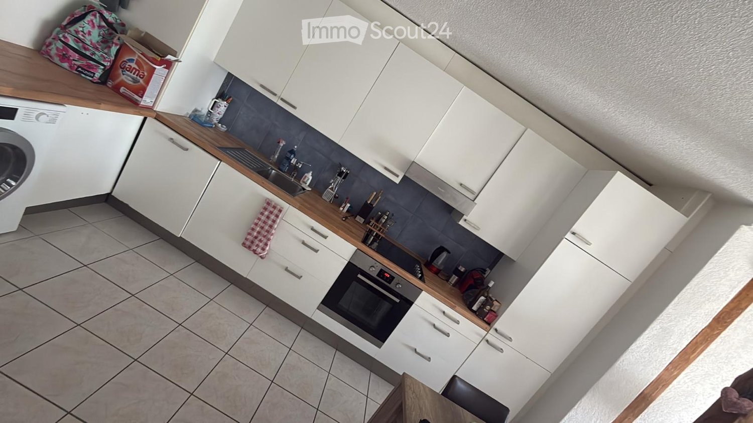 {"type": "Kitchen", "objects": ["oven", "sink", "faucet", "cabinets", "countertop", "oven", "faucet", "cupboard", "oven", "cupboard", "oven", "cupboard", "oven", "cupboard", "oven", "cupboard", "oven", "cupboard", "oven", "cupboard", "oven", "cupboard", "