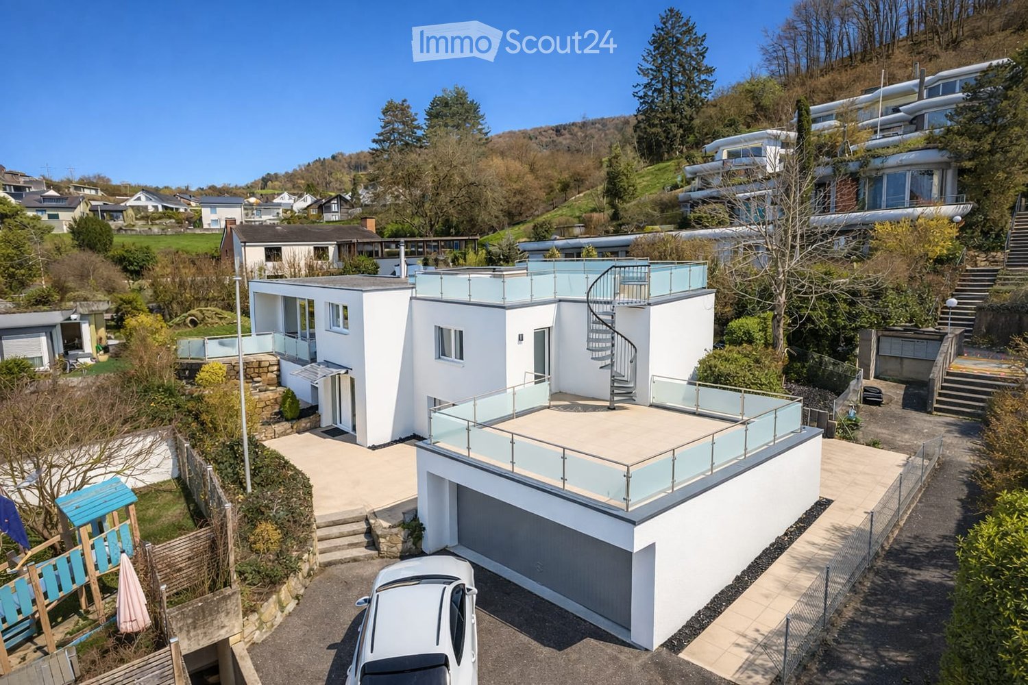 Modern white house, 2 story, spiral staircase, garage, large terrace, driveway
