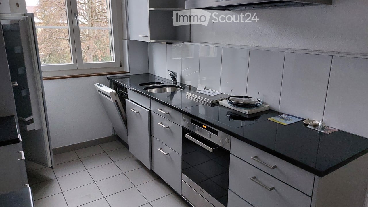 {"type": "Kitchen", "objects": ["sink", "faucet", "oven", "dishwasher", "cabinets", "countertop", "oven mitts", "oven", "oven mitts", "oven", "oven", "oven", "oven", "oven", "oven", "oven", "oven", "oven", "oven", "oven", "oven", "oven", "oven", "oven", "
