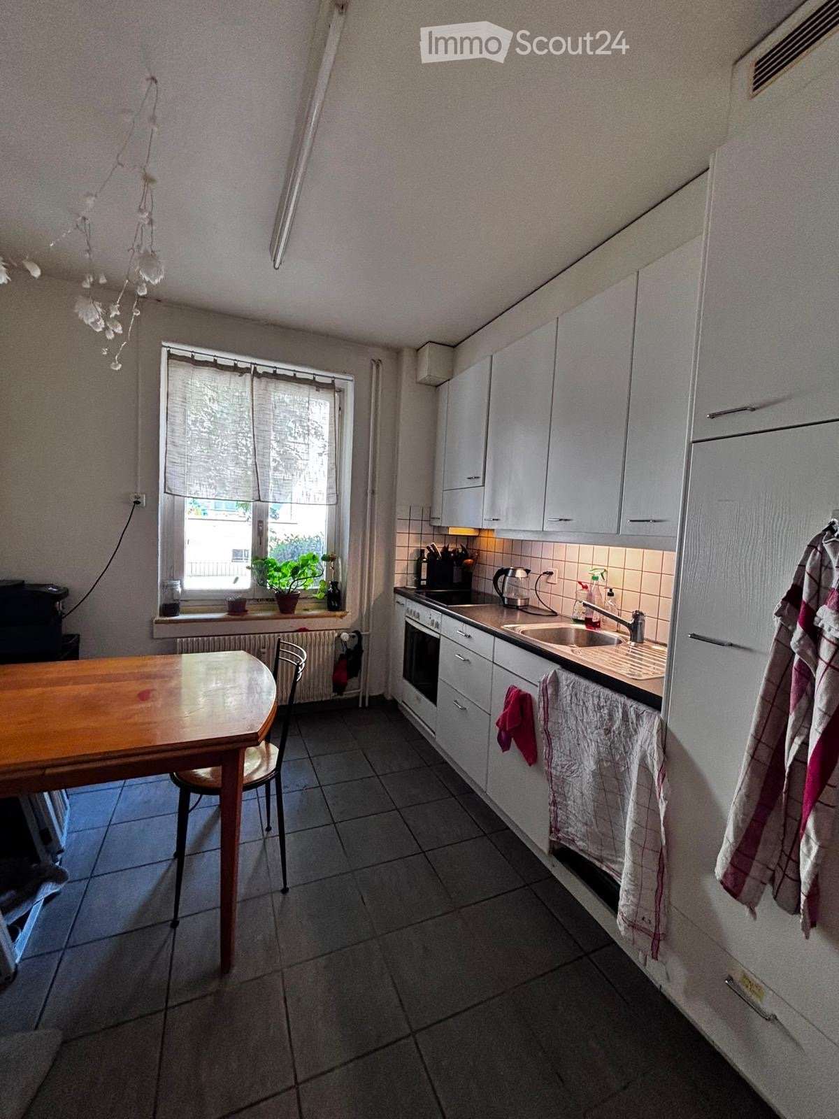 {"type": "Kitchen", "objects": ["table", "chair", "oven", "sink", "faucet", "cupboard", "oven", "faucet", "oven", "cupboard", "oven", "cupboard", "oven", "cupboard", "oven", "cupboard", "oven", "cupboard", "oven", "cupboard", "oven", "cupboard", "oven", "