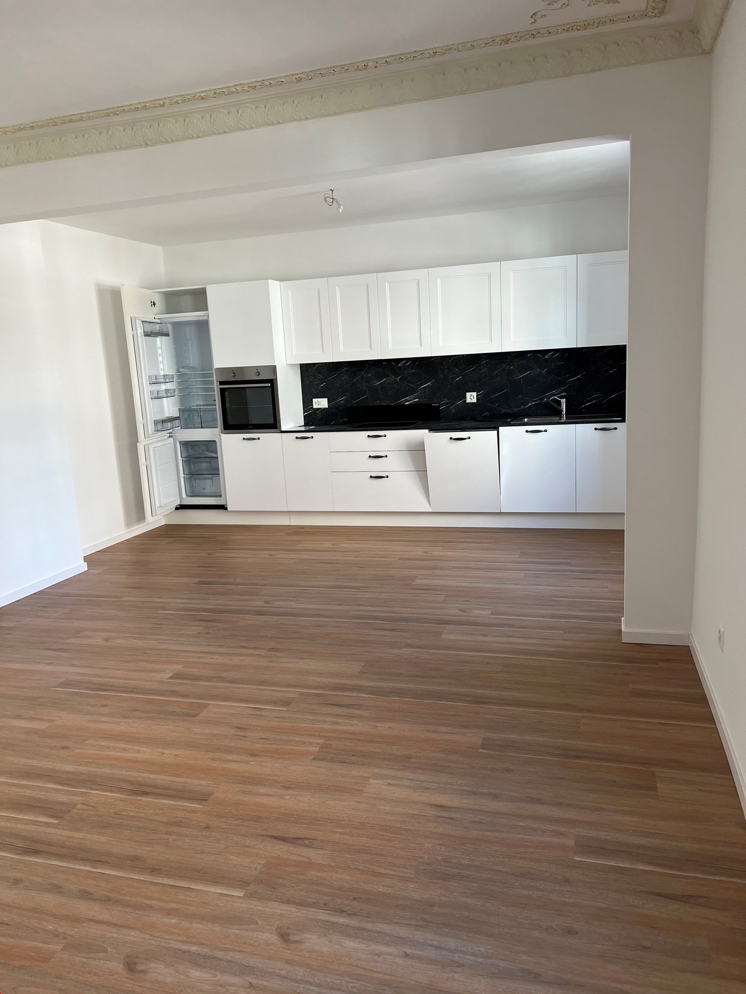Bild Joli appartement rénové au centre de Tavannes