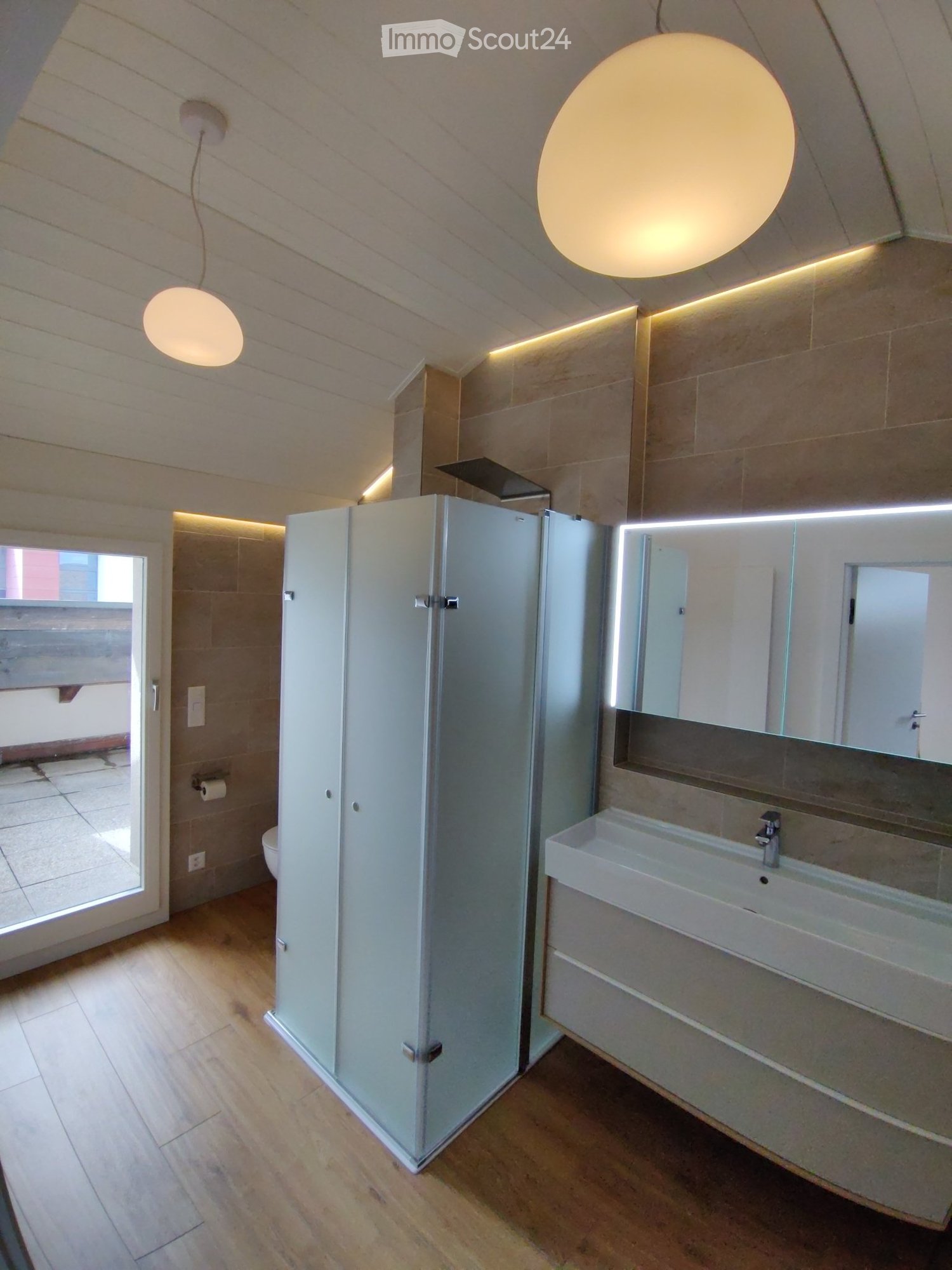 Immobilie in St. Niklausen Lu - Charmante 5.5-Zimmer-Maisonette-Wohnung in Udligenswil - Bild 2